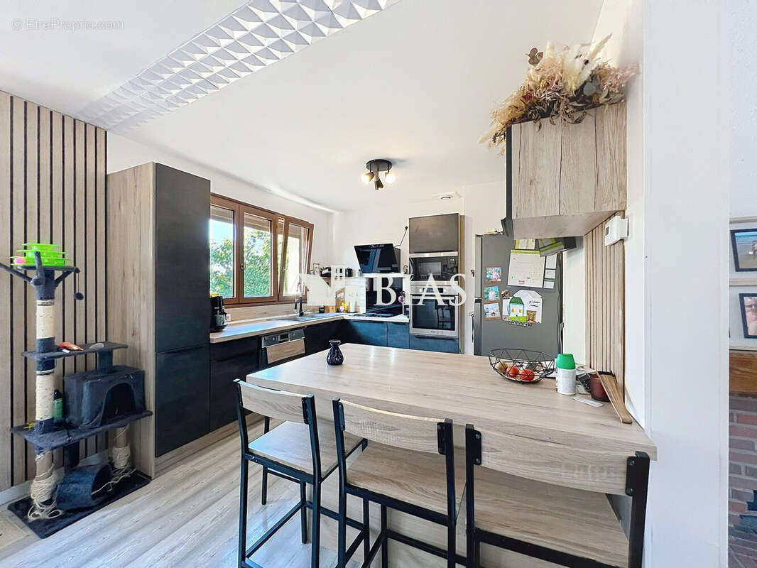 Maison 81 m² à Bernay  - photo 4
