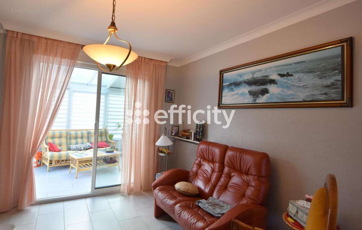 Maison à LE RELECQ-KERHUON