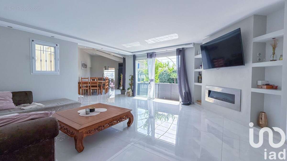 Photo 5 - Maison à PUGET-SUR-ARGENS