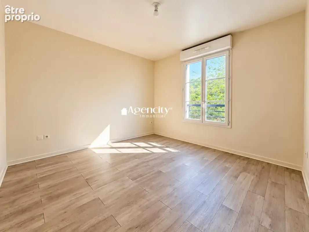 Appartement 2 pièces 47 m² à vendre à Torcy (77200) - photo 7