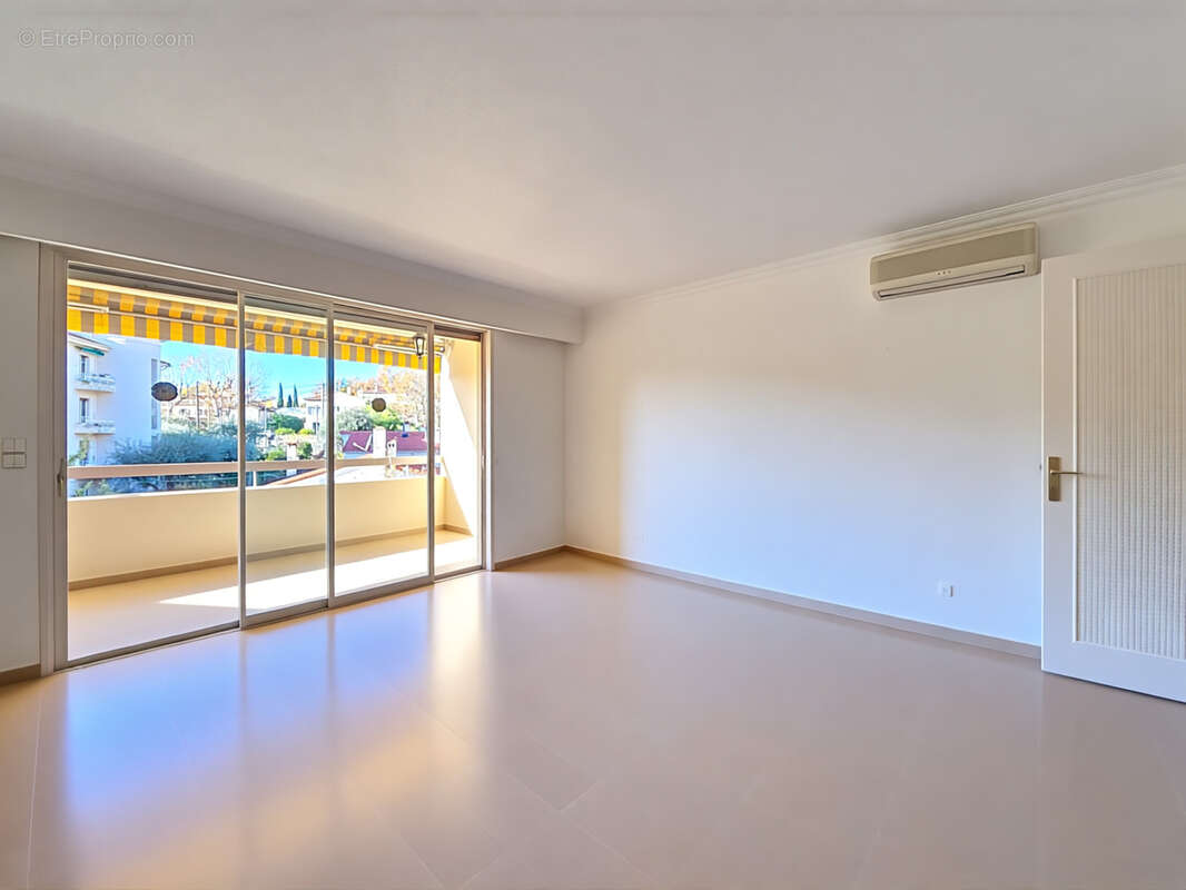 Appartement 3 pieces - vence - centre ville - photo 2