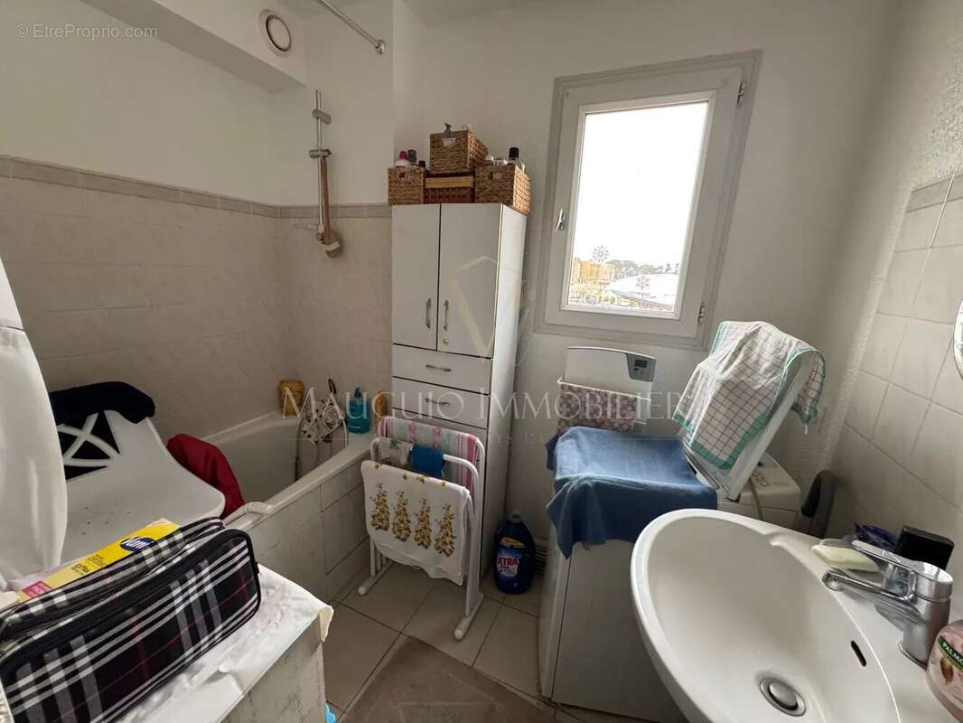 Appartement à MAUGUIO