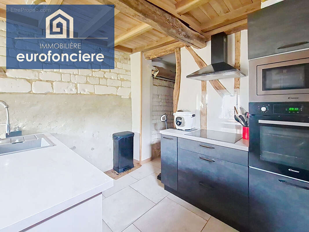 Maison à SAINT-JEAN-DE-BONNEVAL