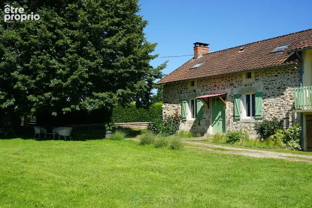Superbe corps de ferme en pierre niché au coeur du paisible et pittoresque parc naturel du Périgord vert. - photo 4