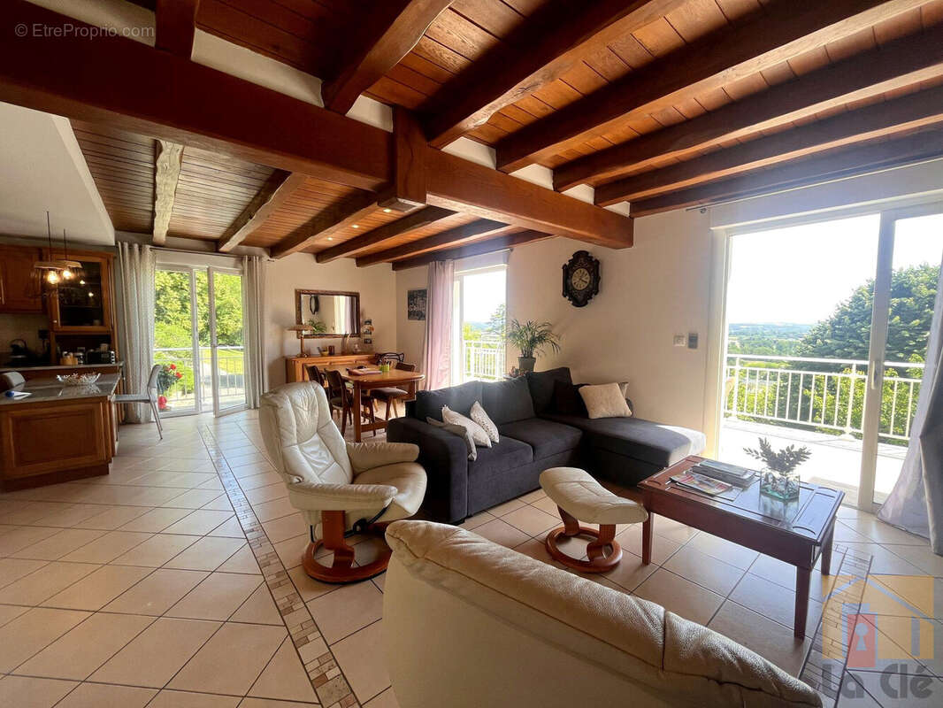 Maison à SAINT-JEAN-DE-THURAC