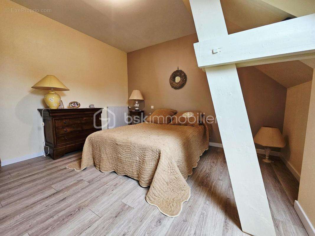 Maison à CHARTRES-DE-BRETAGNE