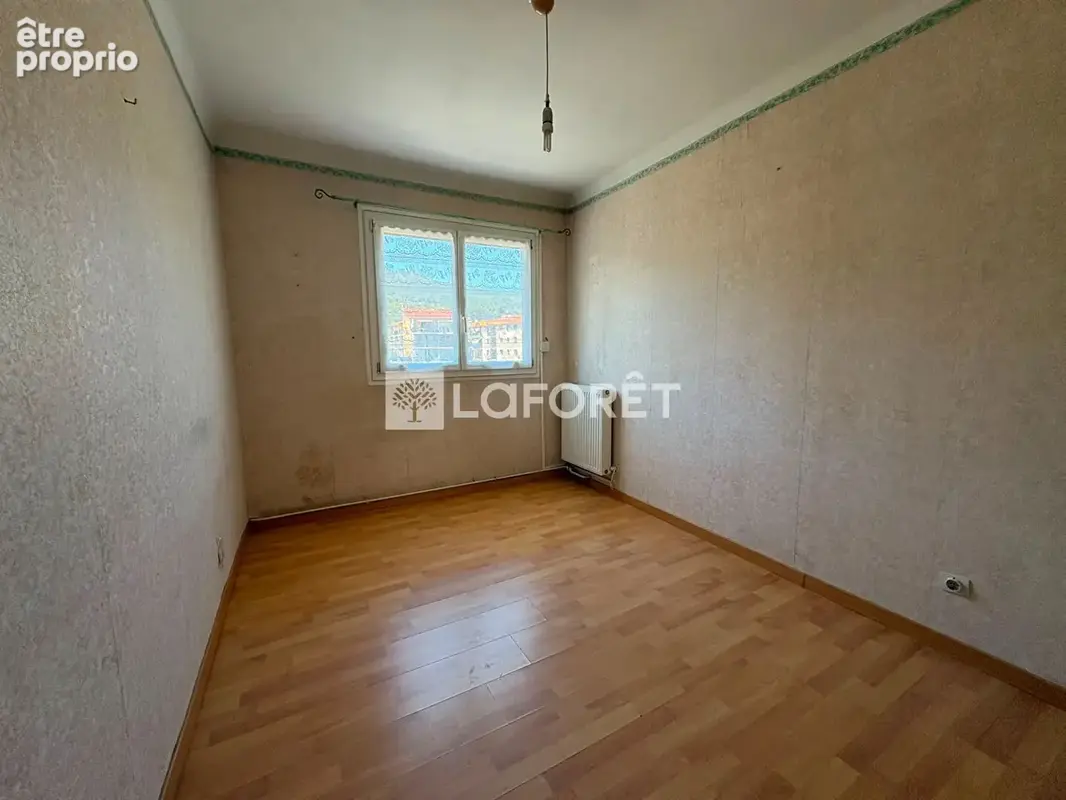 À vendre, appartement de 82 m² situé en rez-de-chaussée d'une copropriété calme et paisible à Amélie-les-Bains-Palalda. - photo 7