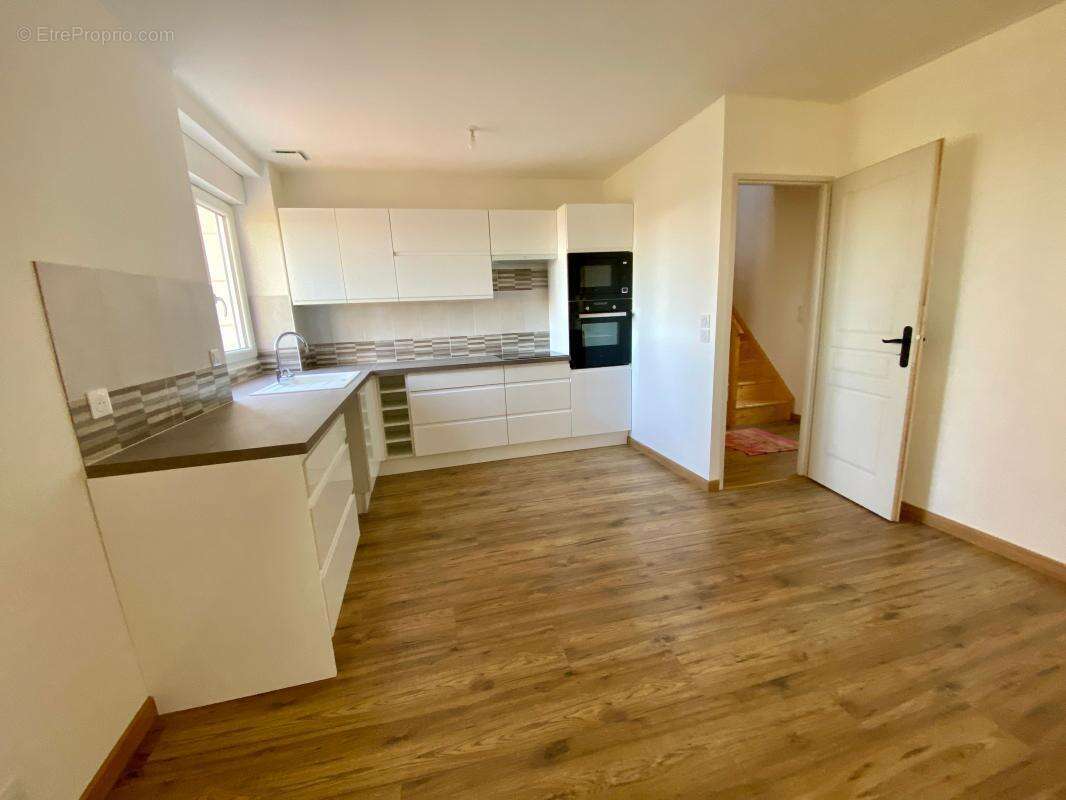 Maison à LE BUISSON-DE-CADOUIN