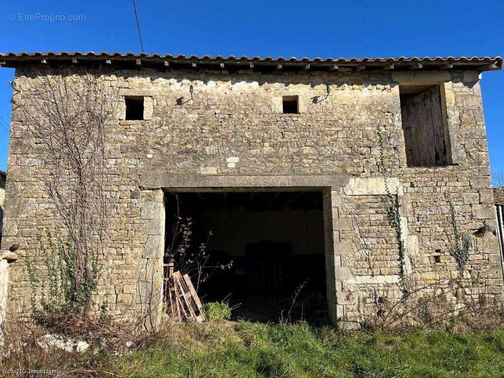 Maison à VILLEFAGNAN