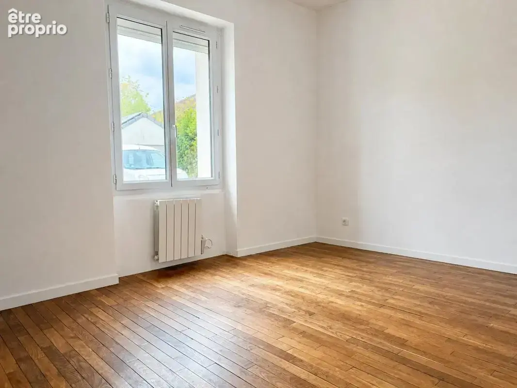Maison de 7 pièces de 130 m² à Fleury-les-Aubrais - photo 7