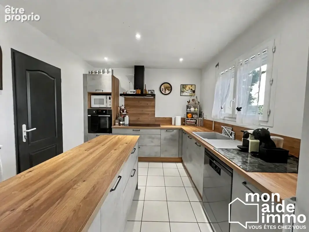Photo Maison à Saint-Seurin-Sur-L'isle au prix de 199 000€