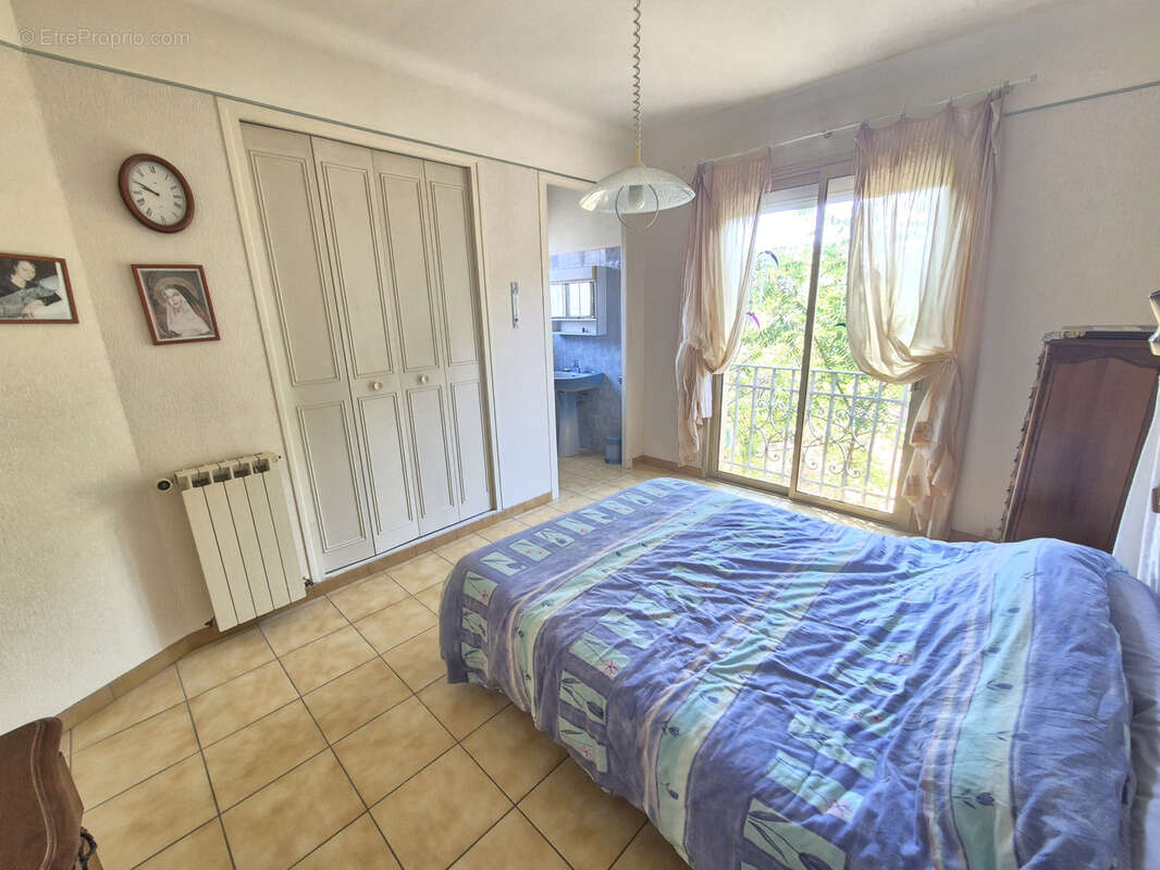 Maison de caractère de 177 m2   Quartier recherché de Costebelle - photo 11