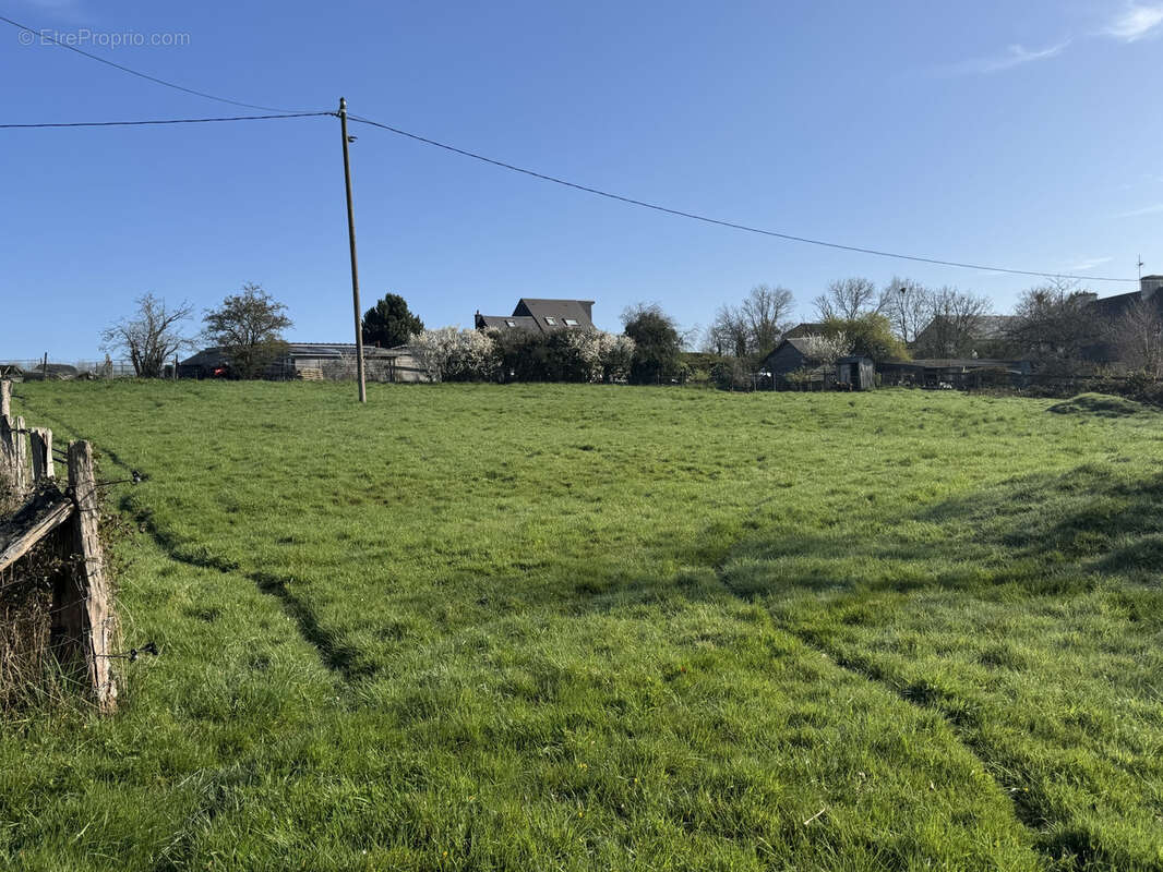 Terrain à THURY-HARCOURT