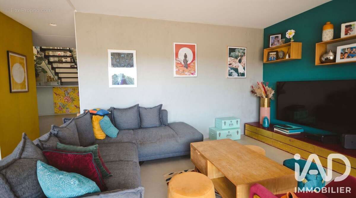 Maison 166 m² à Crozet  - photo 7
