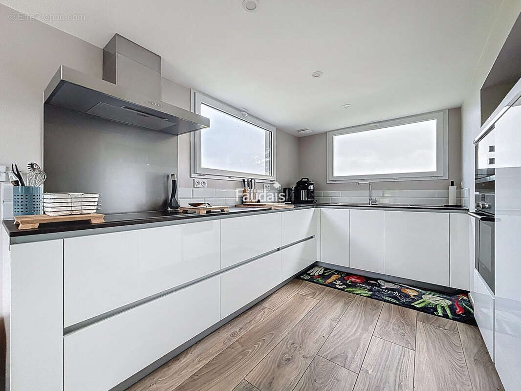 Maison 70 m² à Surville  - photo 5