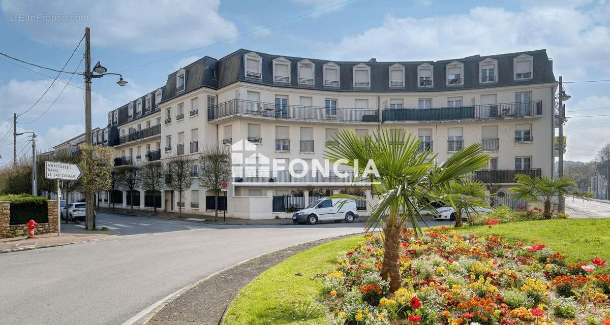 Appartement à CORBEIL-ESSONNES