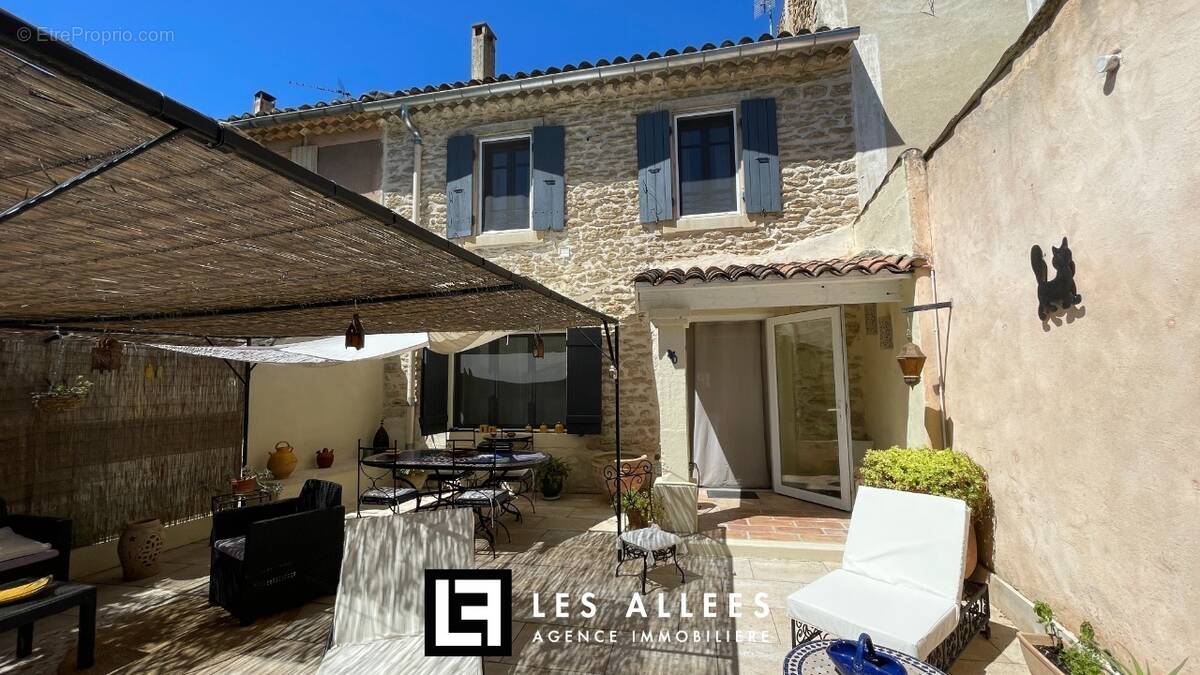 Maison 140 m² à Grillon  - photo 2