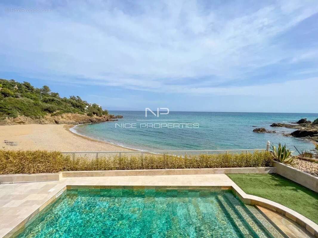 Jolie villa pieds dans l'eau - photo 16