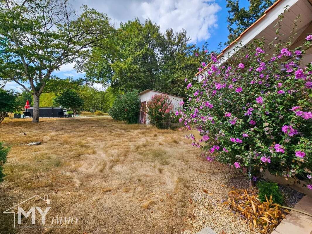 Maison à LA ROQUILLE