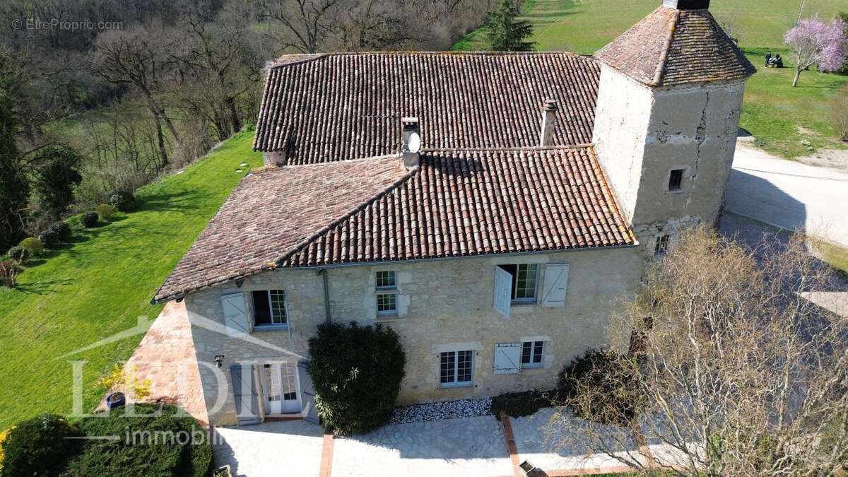 Maison à MAUVEZIN