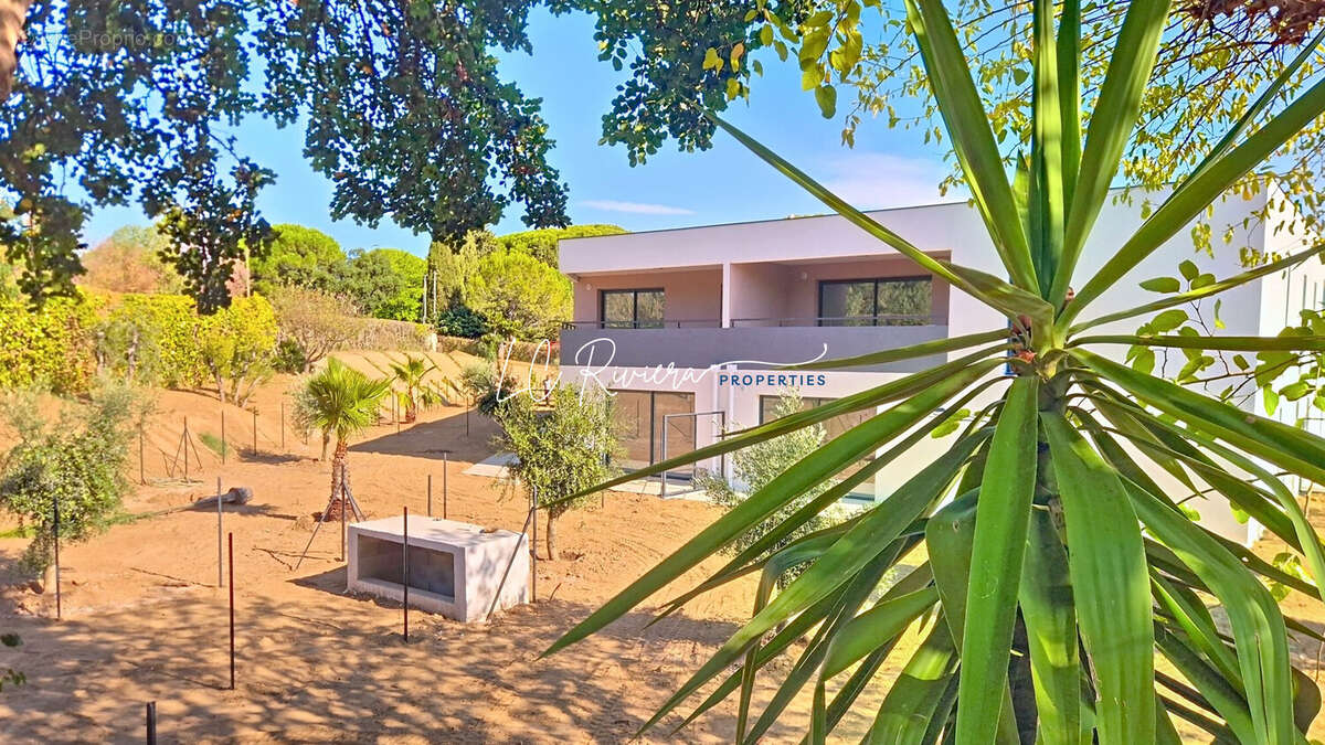 Appartement à FREJUS