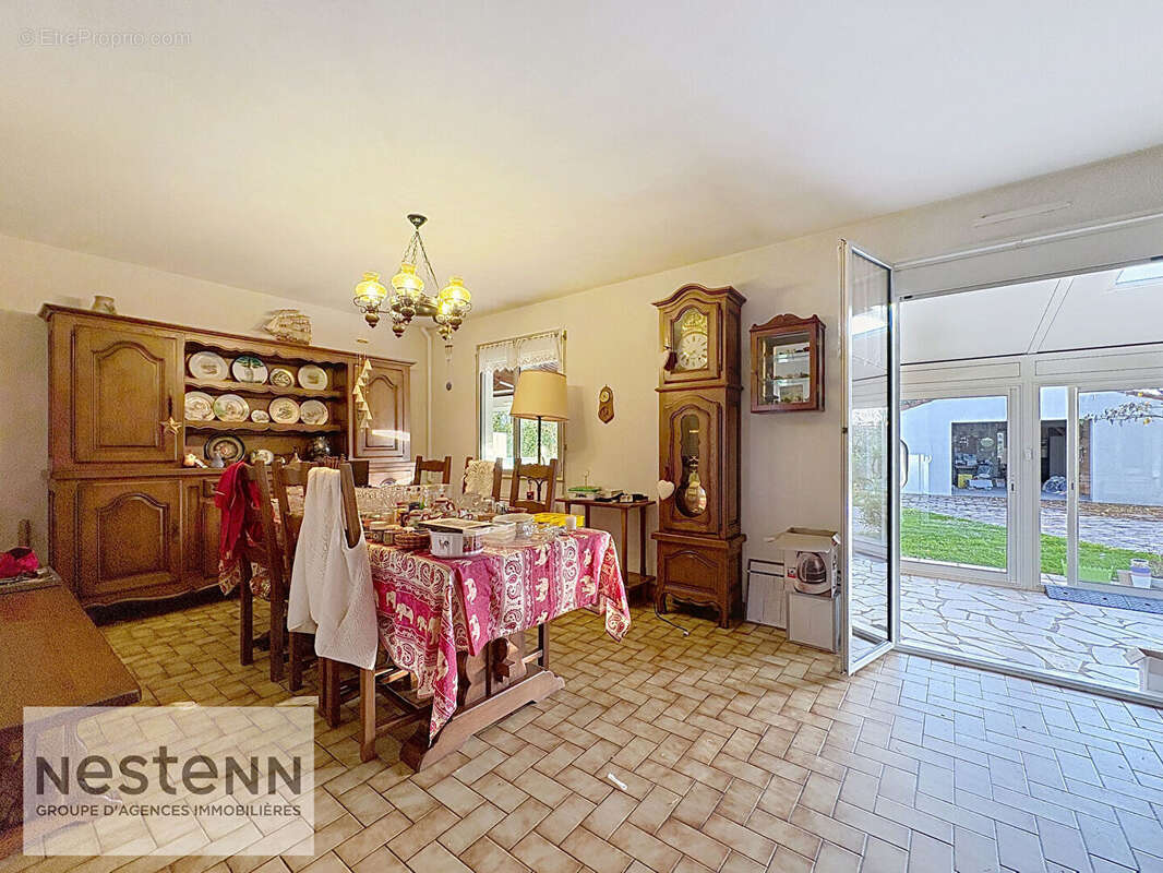 Maison à SAINT-URBAIN