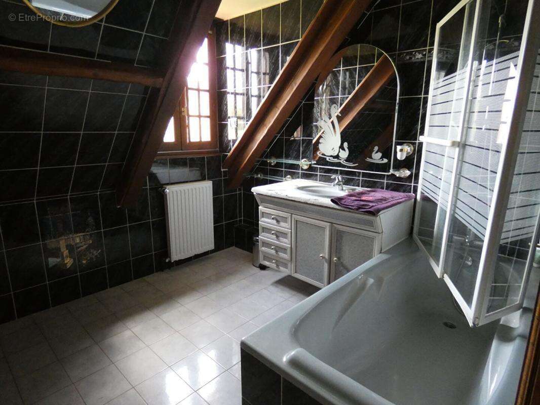Maison à BONNIERES-SUR-SEINE