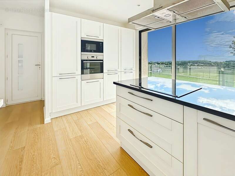 Maison à DIVONNE-LES-BAINS