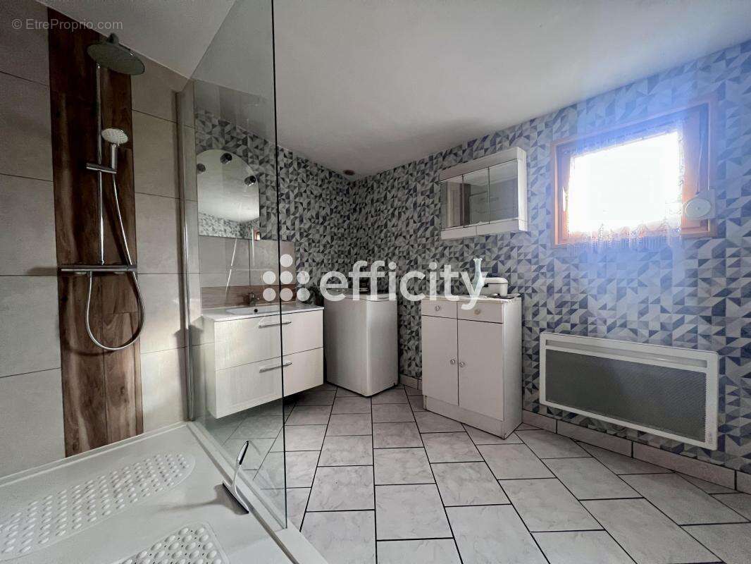 Maison à NEUVILLE-EN-FERRAIN