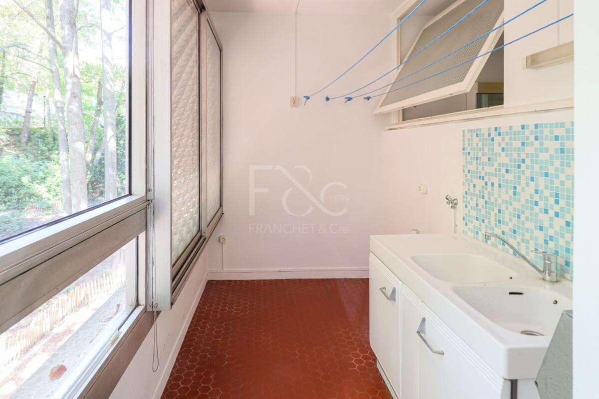 Appartement à SAINTE-FOY-LES-LYON