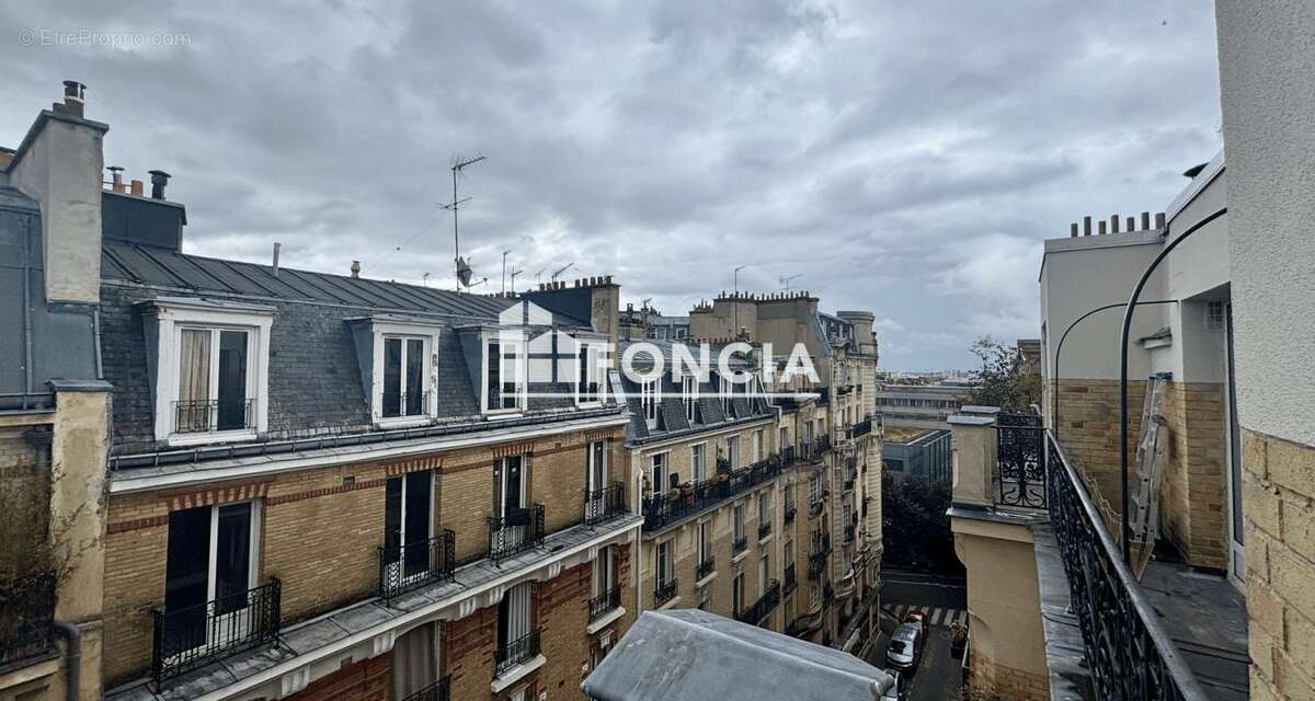 Appartement à PARIS-20E