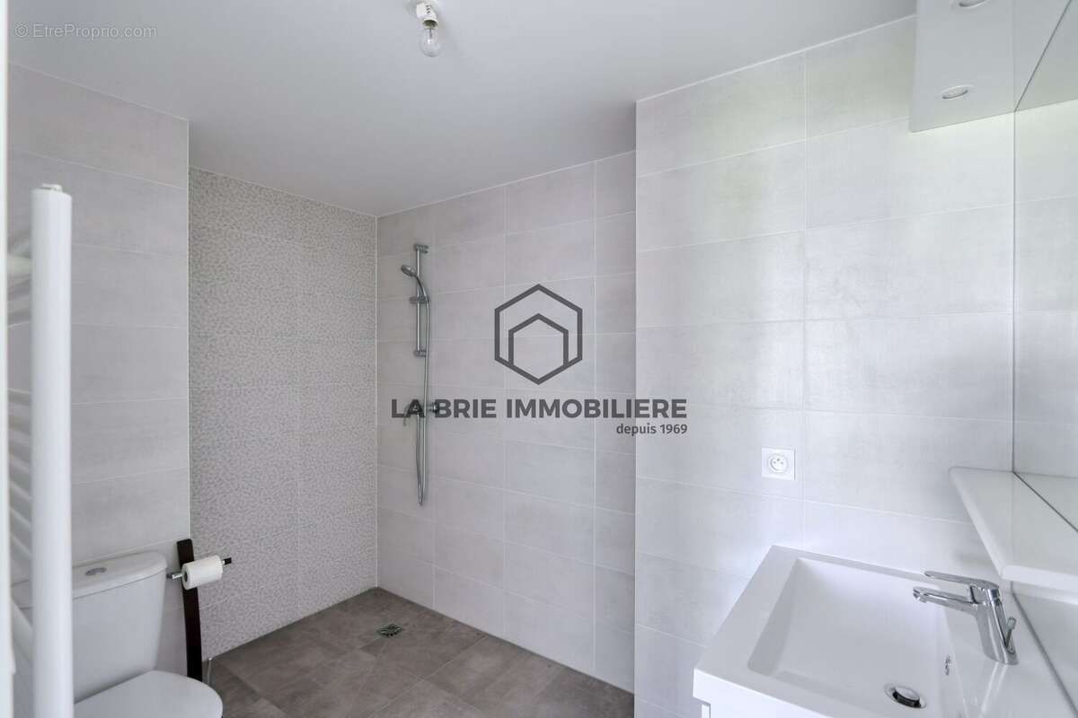 Maison 125 m² à Mennecy  - photo 4