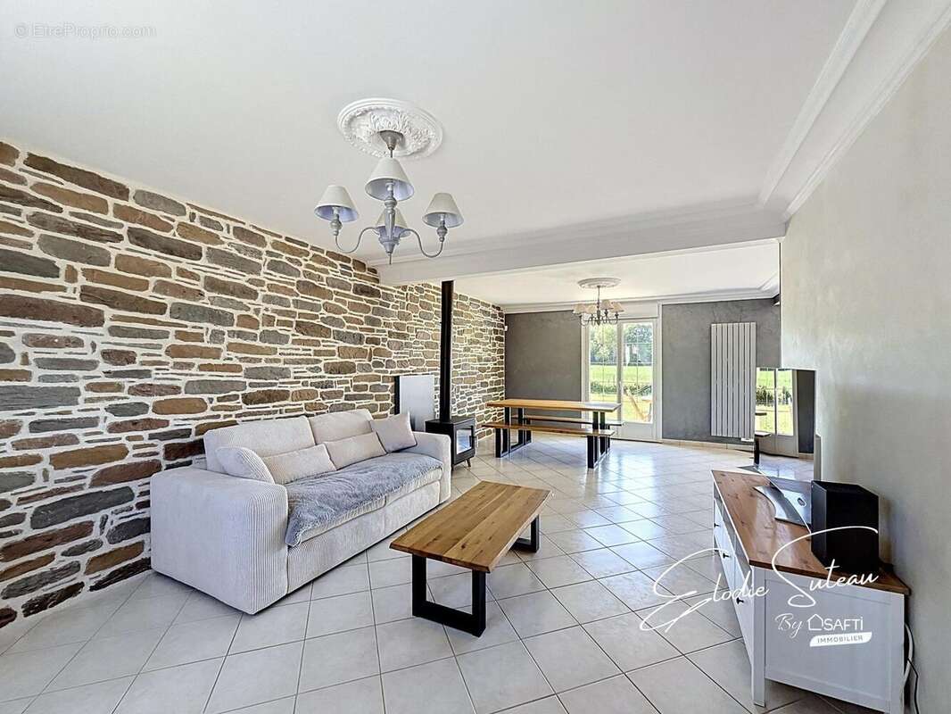 Photo 2 - Maison à LA MEMBROLLE-SUR-LONGUENEE