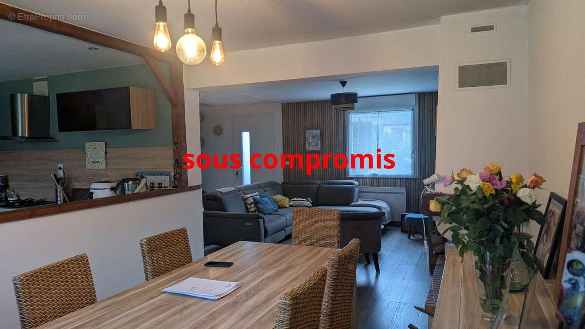 Maison à SAINT-MARTIN-DU-FOUILLOUX