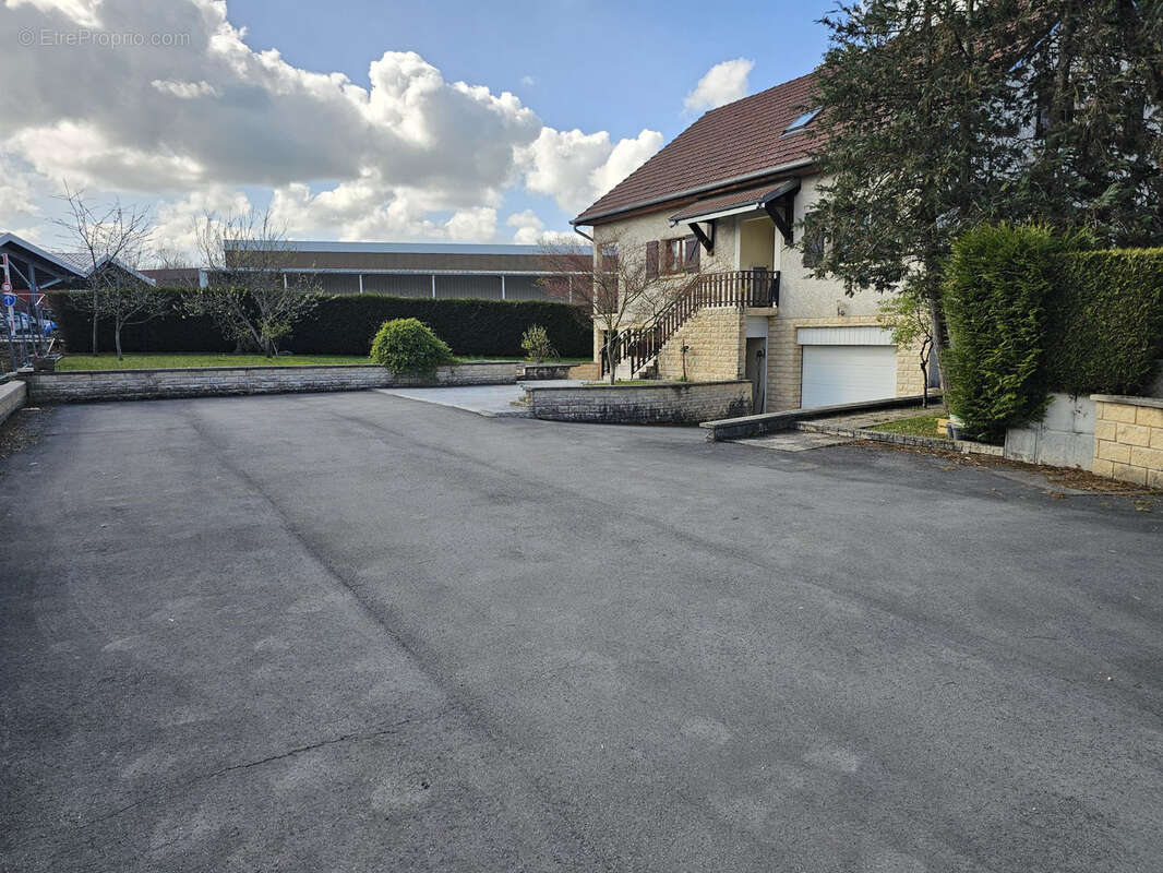 Maison à VALDAHON