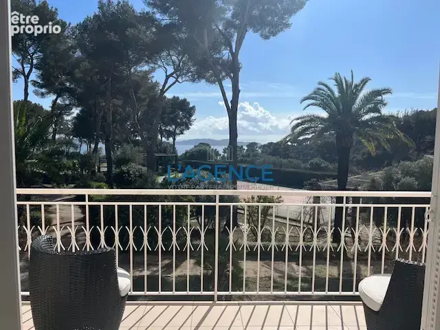 Hyeres grand t3 86m2 + terrasse et balcon vue mer verdure dans une tres belle residence chargee d histoire - photo 3