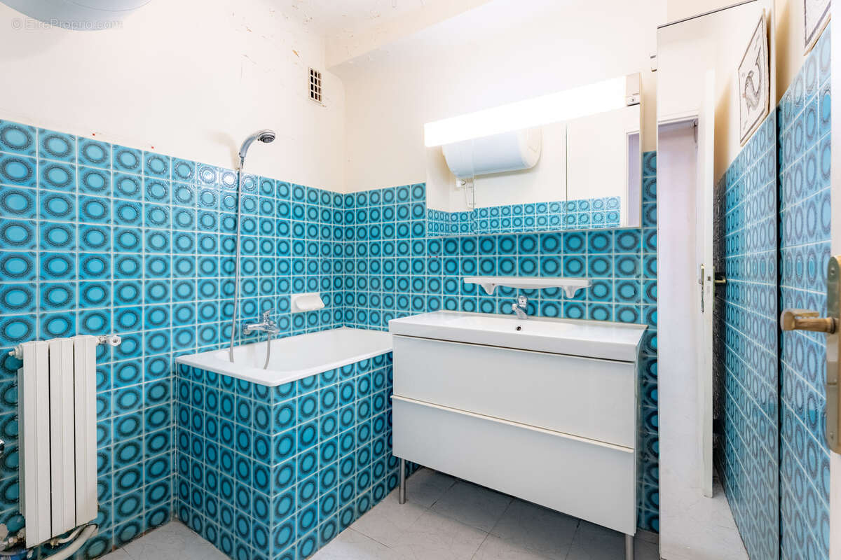 Appartement à MARSEILLE-7E