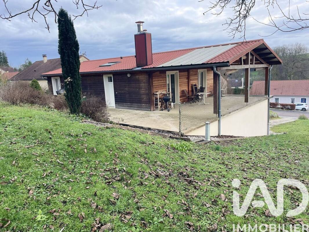 Photo 1 - Maison à CHARMES