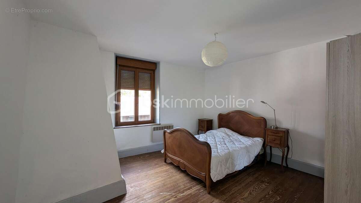 Commerce à VEXAINCOURT