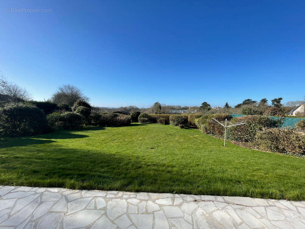 Maison à LE RELECQ-KERHUON