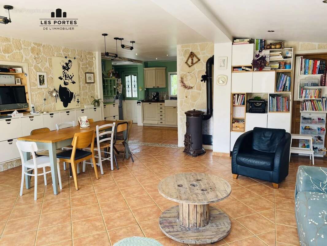 Maison à MILLY-LA-FORET