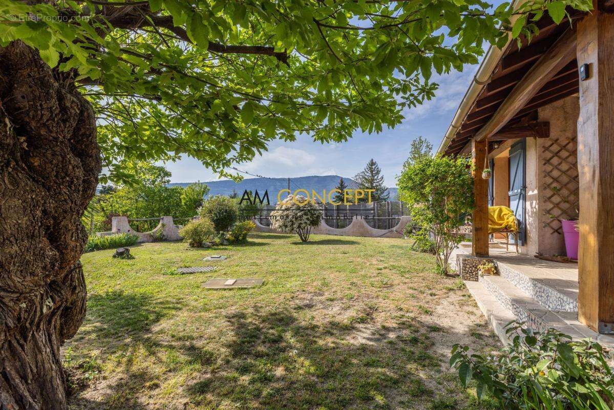 Maison à BERRE-LES-ALPES
