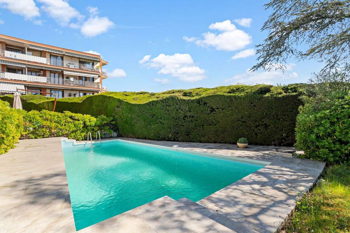 Appartement à LE CANNET