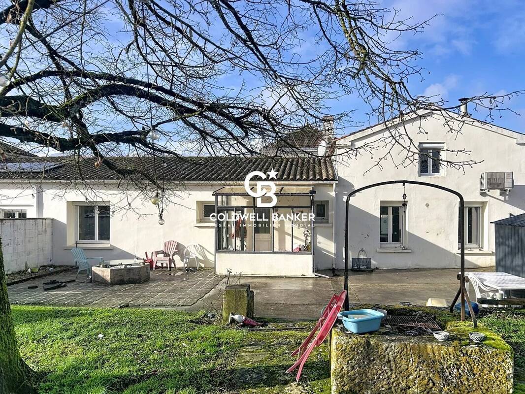 Maison à SAINT-HILAIRE-DE-VILLEFRANCHE