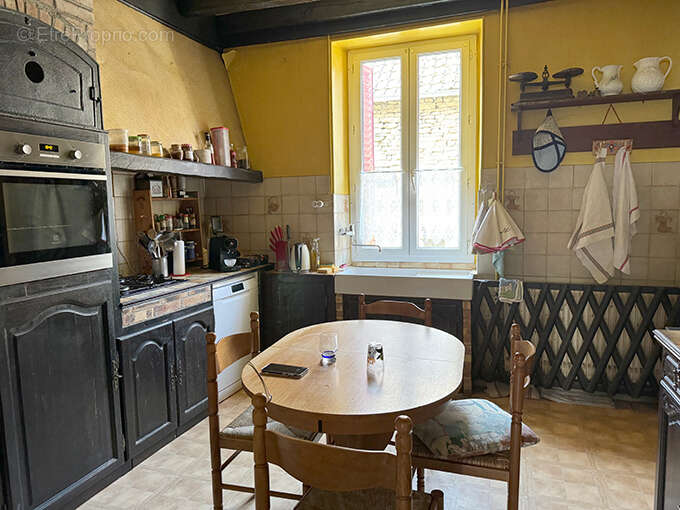 Maison ancienne 6 pièces 127 m² avec courrette de 30 m2 devant - photo 4