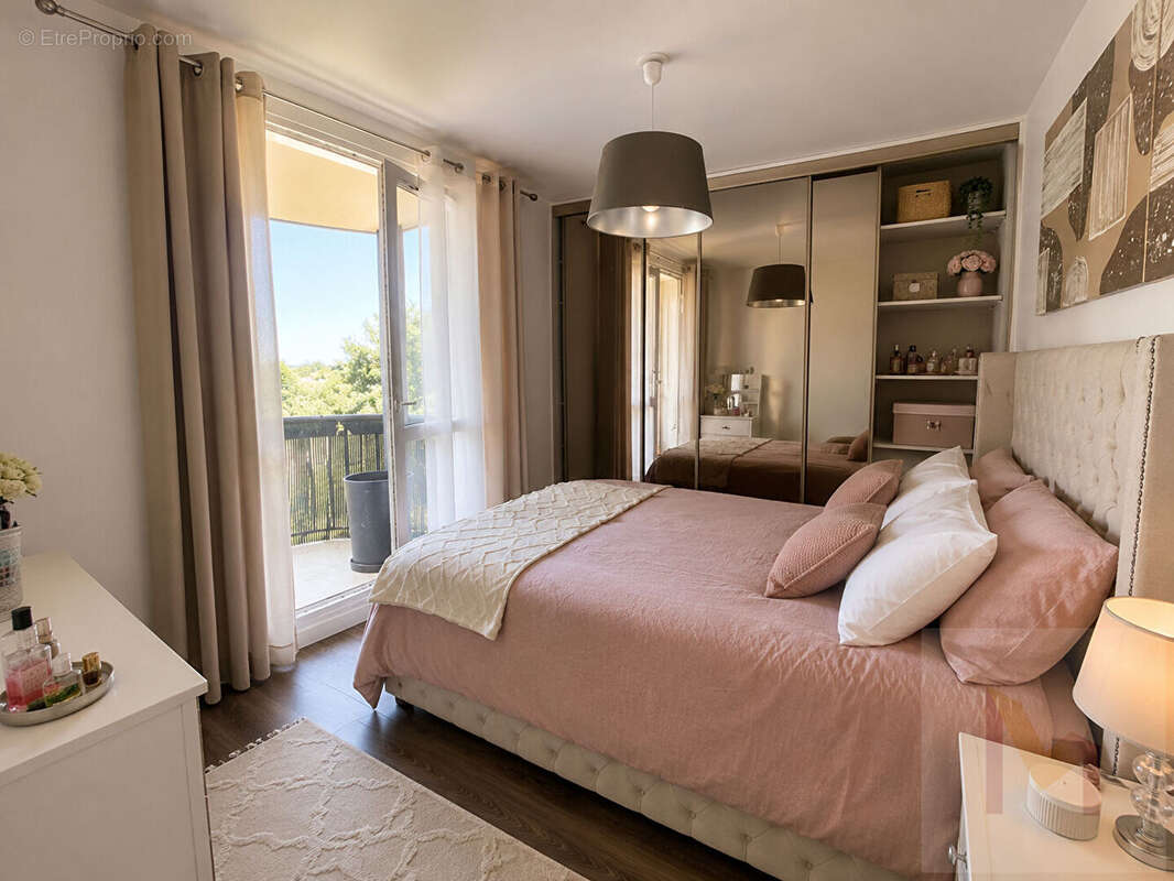 Appartement 3 pièces lumineux avec balcon - RER A à 8 min - photo 3