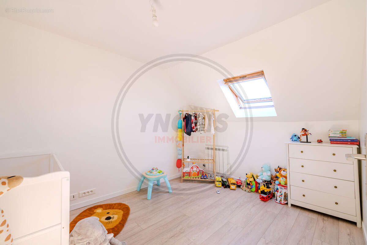 Maison à LES MUREAUX