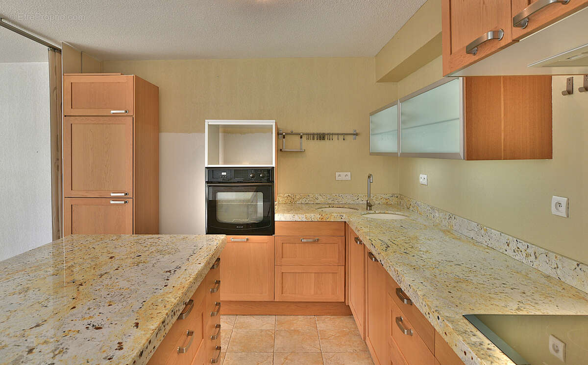 Appartement à LA VALETTE-DU-VAR