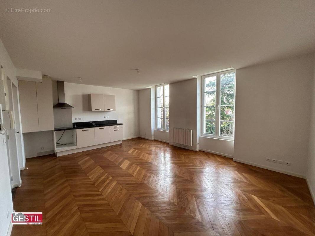 Appartement à SAINT-OUEN-L'AUMONE