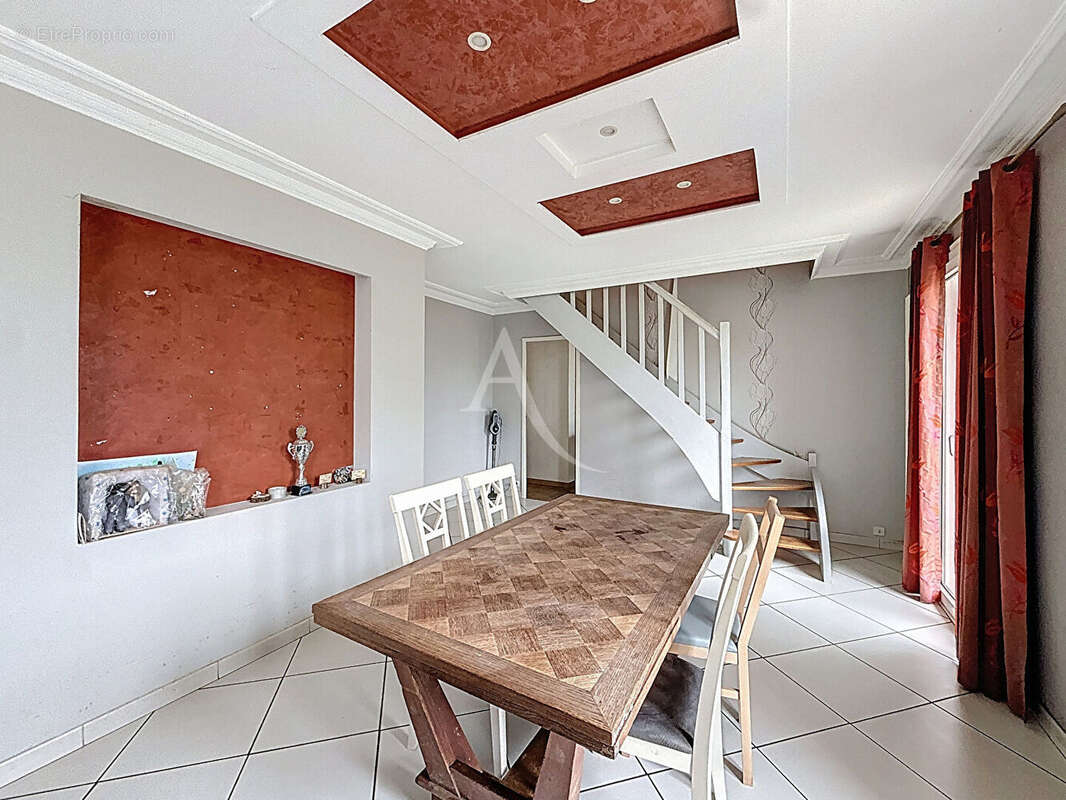 Maison à SAINT-LAMBERT-LA-POTHERIE